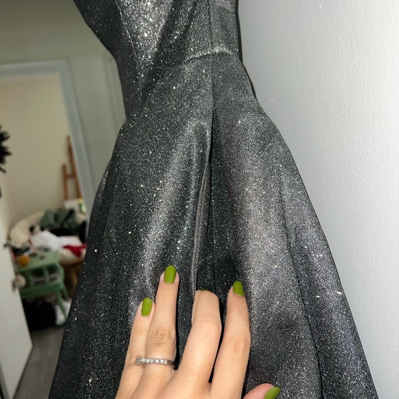 Grey Sparkly Prom Dress Size 4 - Picture 2 of 6